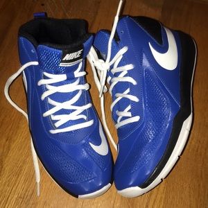 Nike Team Hustle D7